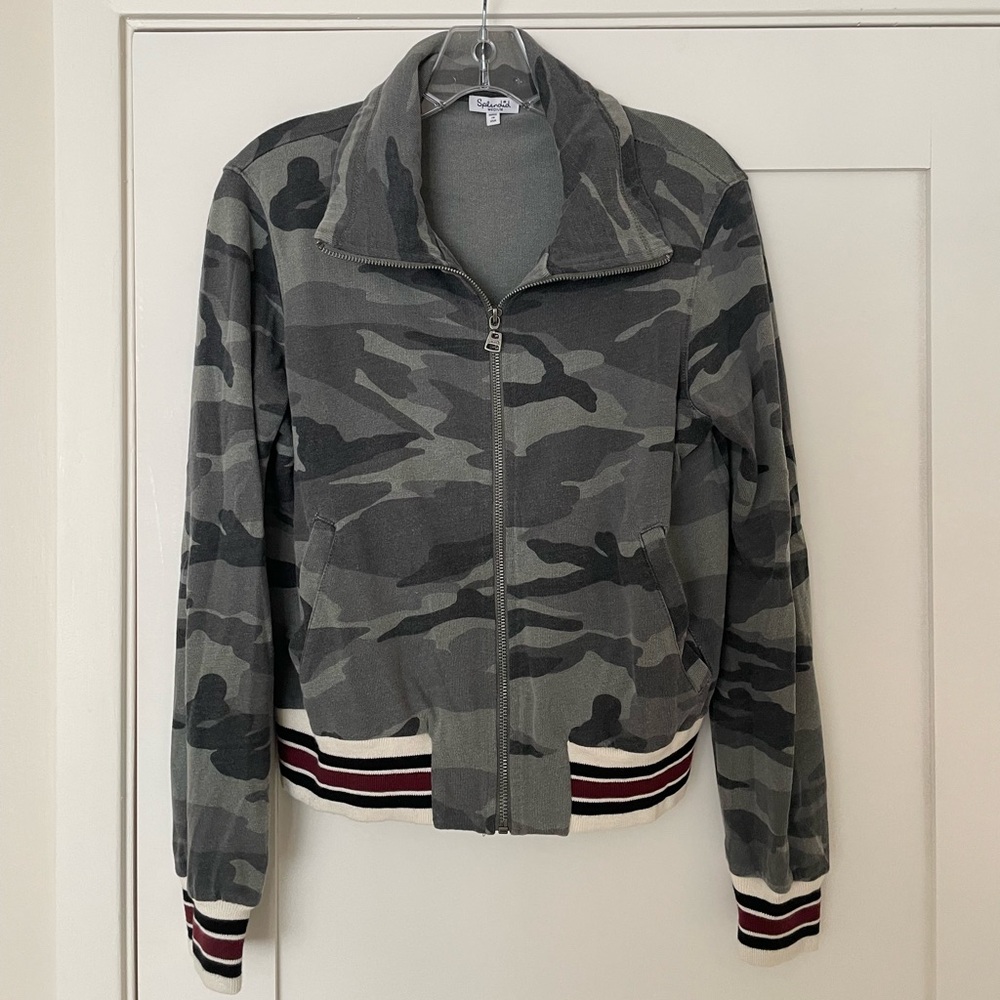 Splendid Green Camouflage Bomber Style Sweatshirt